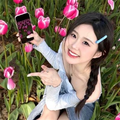 年轻女人